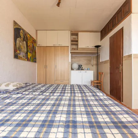 Rossi By Interhome Pobla de Montornes